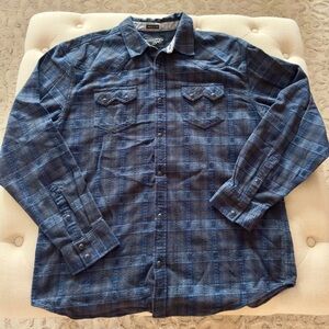 NWOT MOONSHINE ✨Spirit By Brad Paisley Flannel Blue Plaid Shirt